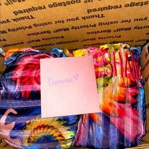 @daniellecart619 your package is otw 📥📦❤️